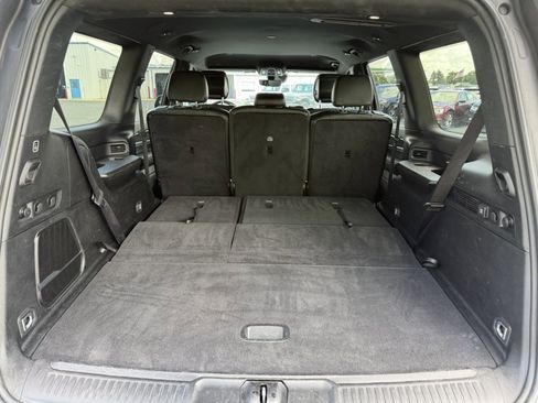 Used 2024 Jeep Wagoneer Series II w/ Flexible Seating Group AWD/4WD image 17