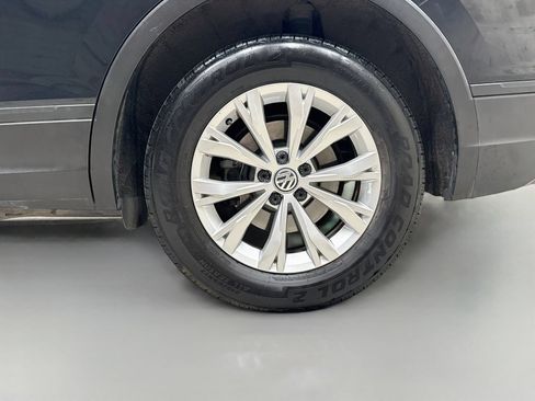 Used 2019 Volkswagen Tiguan S w/ 3rd Row Seat Package AWD/4WD image 32