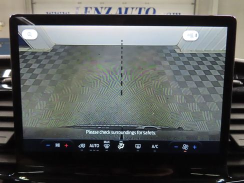 Used 2024 Ford Transit 350 XLT image 18