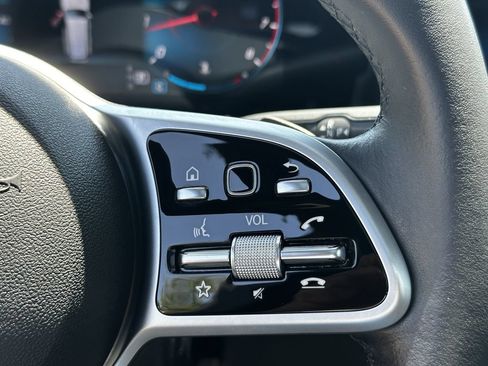 Certified 2021 Mercedes-Benz GLB 250 image 29