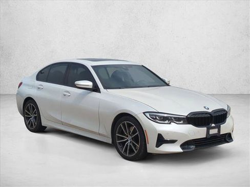 Used 2022 BMW 330i Sedan w/ Driving Assistance Package image 3