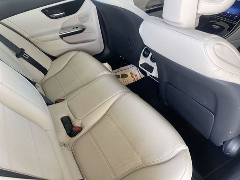 Used 2025 Mercedes-Benz C 300 4MATIC Sedan image 26