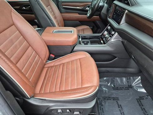Used 2023 GMC Yukon XL Denali Ultimate AWD/4WD image 21