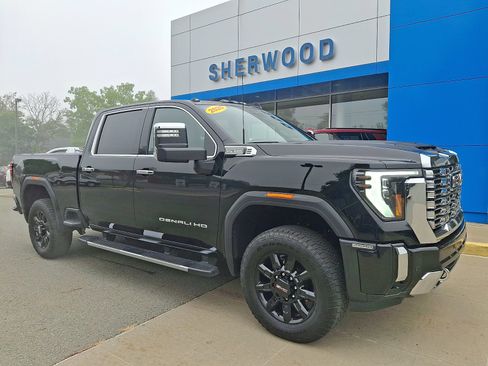 Used 2025 GMC Sierra 2500 Denali AWD/4WD image 1