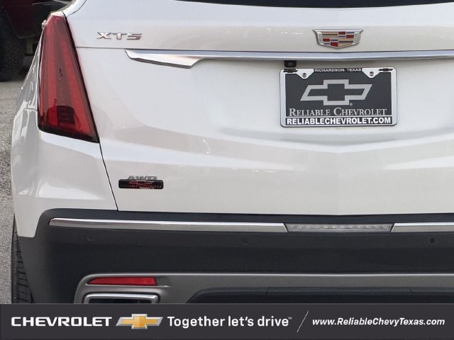 Used 2025 Cadillac XT5 Premium Luxury w/ LPO, Floor Liner Package AWD/4WD image 7