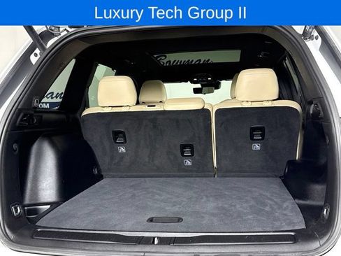 Used 2023 Jeep Grand Cherokee Limited w/ Luxury Tech Group II AWD/4WD image 14