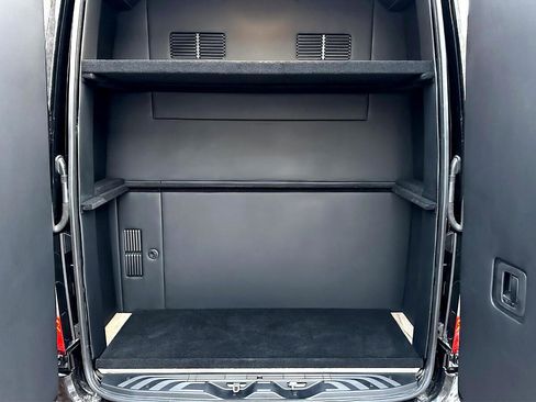 Used 2024 Mercedes-Benz Sprinter 3500 image 36