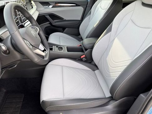 New 2026 Volkswagen Tiguan SE R-Line image 40