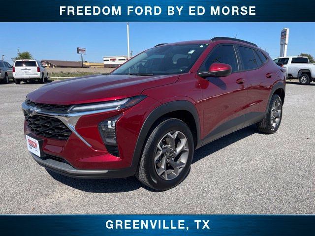 Used 2025 Chevrolet Trax LT w/ LT Convenience Package FWD image 1
