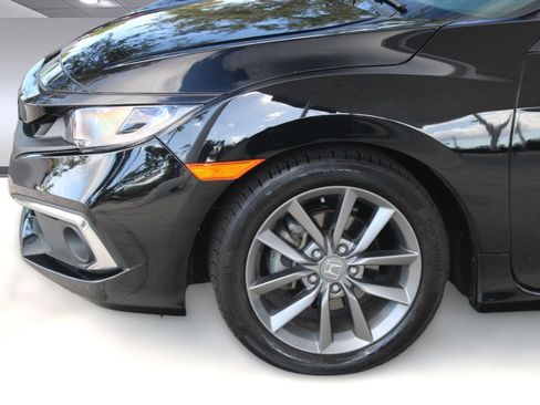 Used 2019 Honda Civic EX image 17