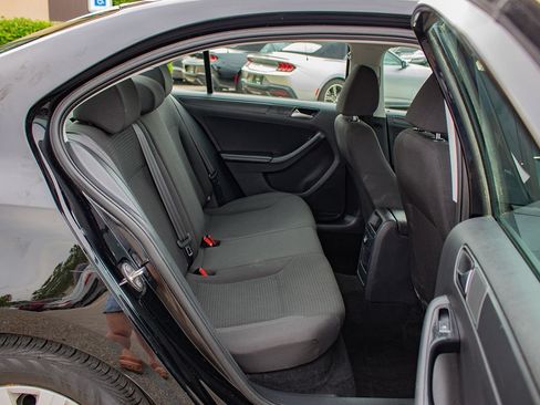 Used 2015 Volkswagen Jetta S FWD image 16