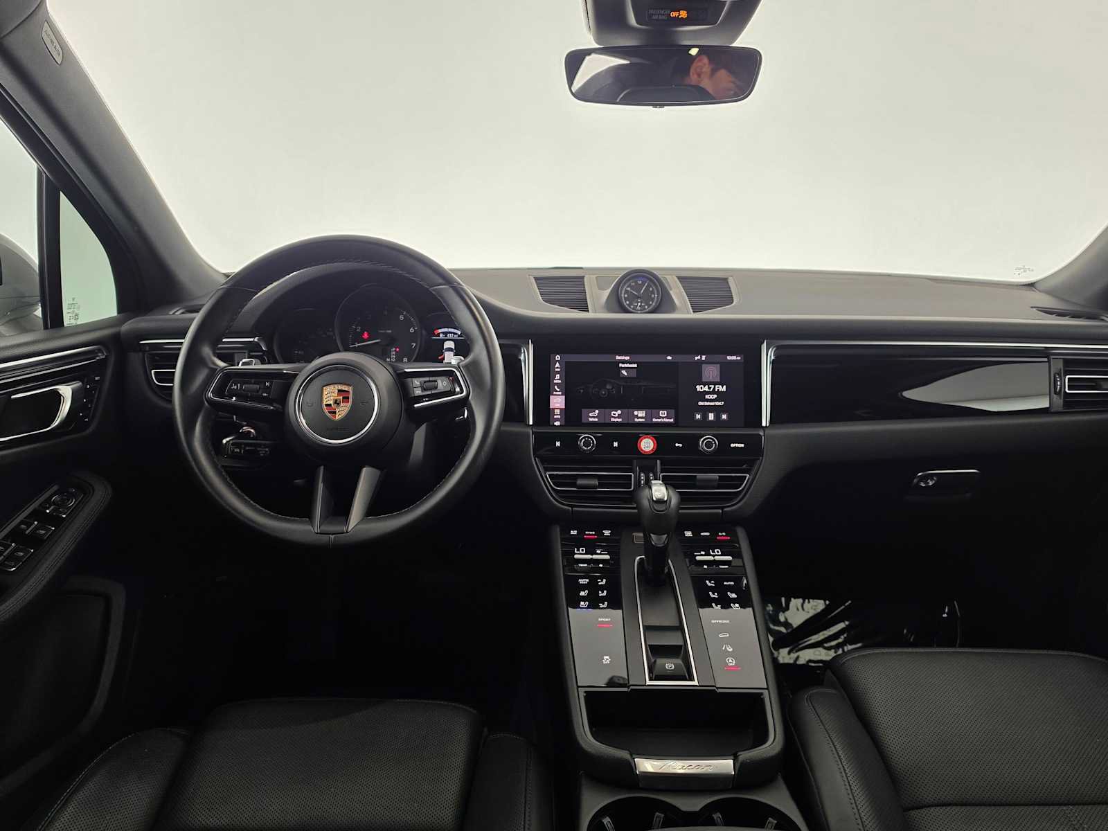 Used 2024 Porsche Macan AWD/4WD image 18