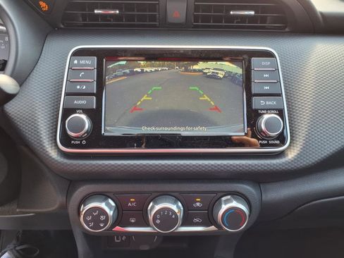 New 2025 Nissan Kicks Play S image 10