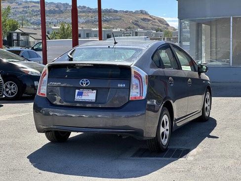 Used 2012 Toyota Prius Two image 4