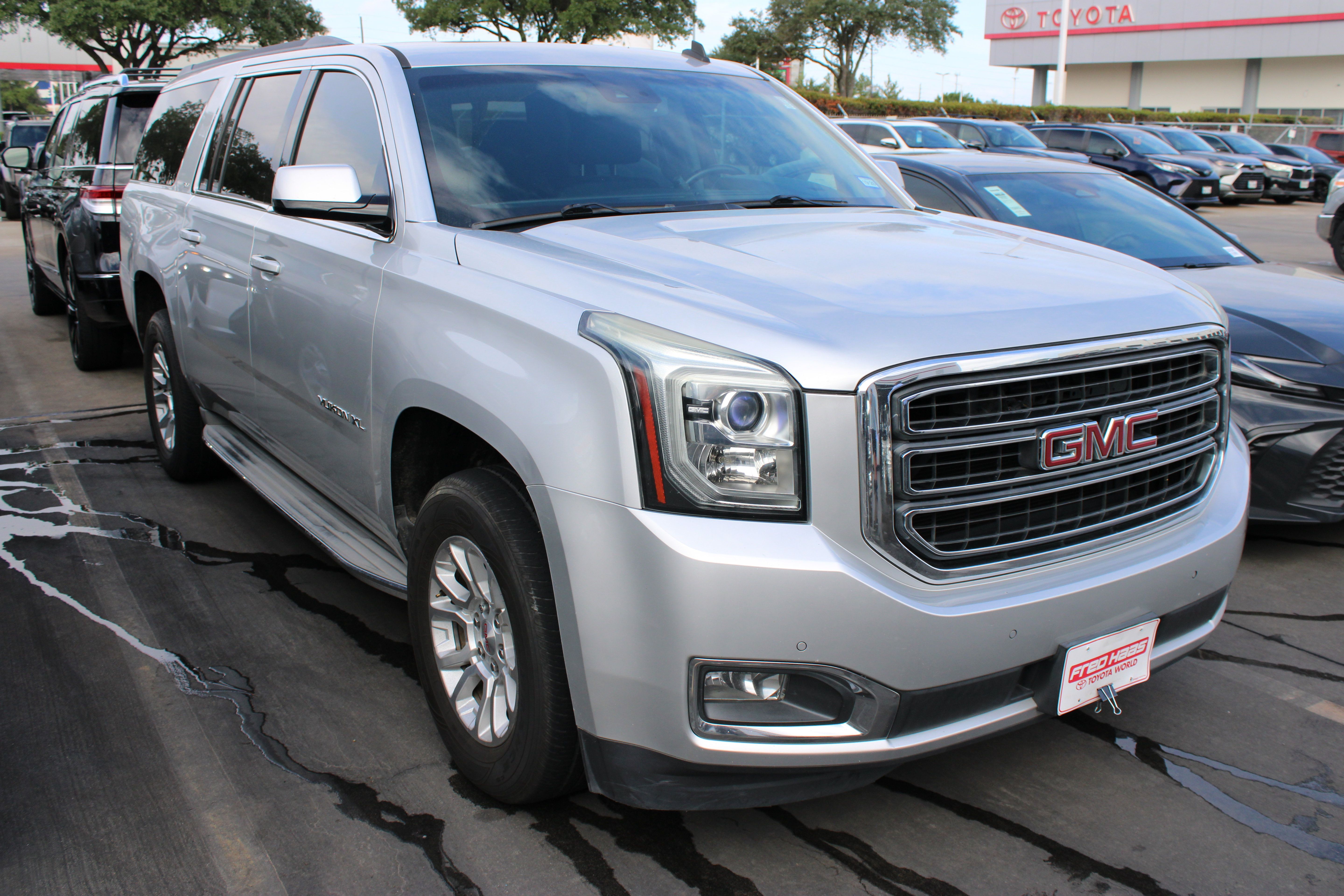 Used 2015 GMC Yukon XL SLT w/ Open Road Package RWD image 2