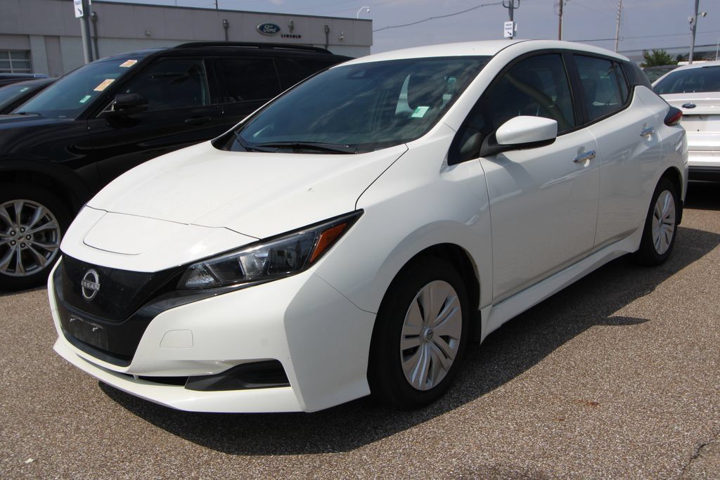 Used 2025 Nissan Leaf S FWD image 4