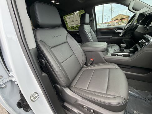 New 2026 GMC Sierra 1500 Denali w/ Denali Reserve Package AWD/4WD image 28