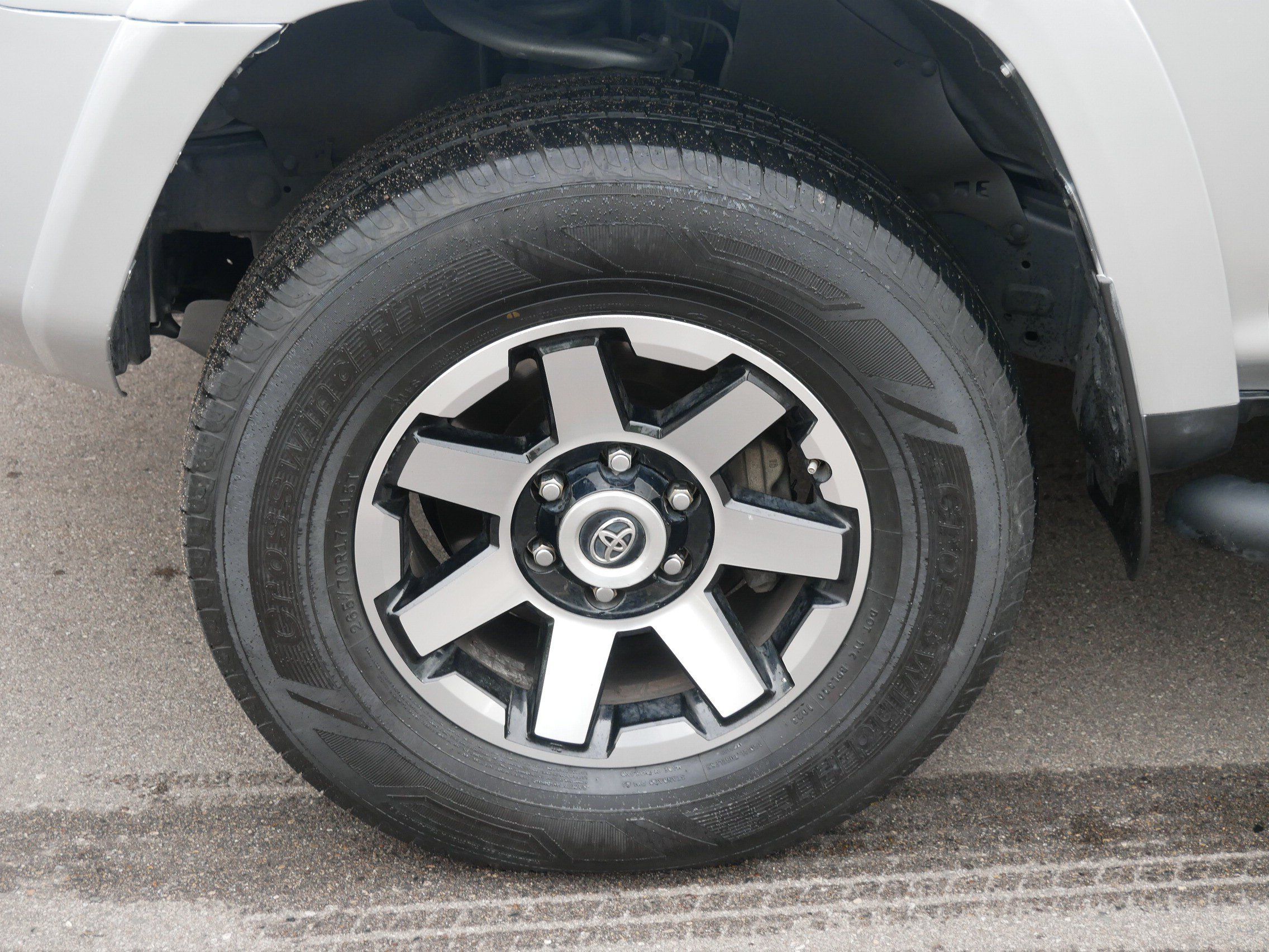 Used 2021 Toyota 4Runner TRD Off-Road AWD/4WD image 4