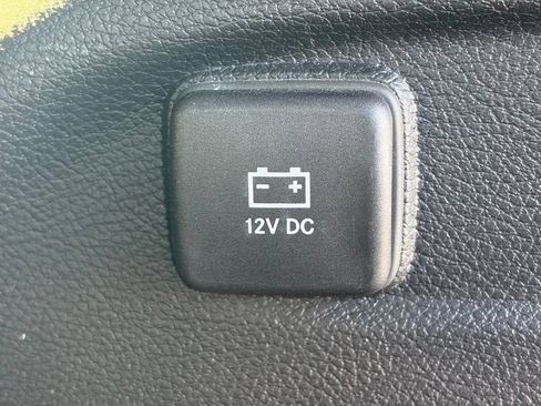 Used 2023 Jeep Grand Cherokee L Limited AWD/4WD image 12