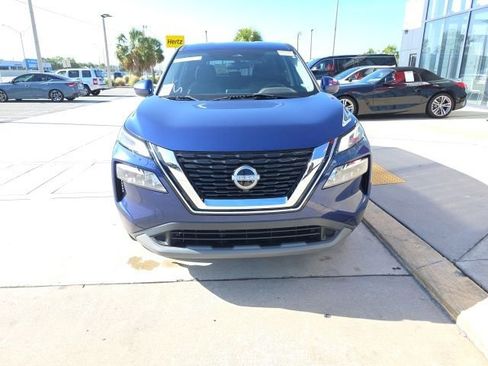 Used 2023 Nissan Rogue SV image 9
