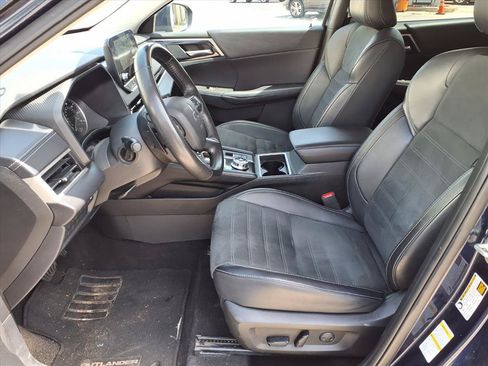 Used 2024 Mitsubishi Outlander SE AWD/4WD image 13