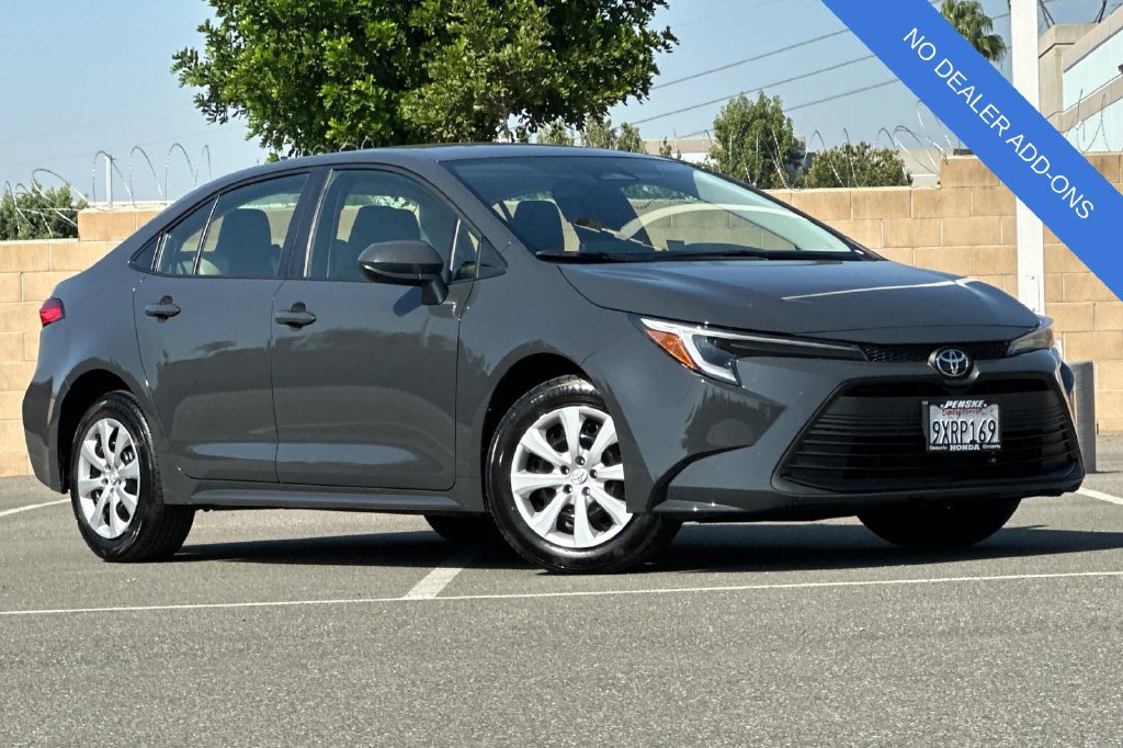 Used 2026 Toyota Corolla LE w/ Carpet Mat Package (TMS) FWD image 2