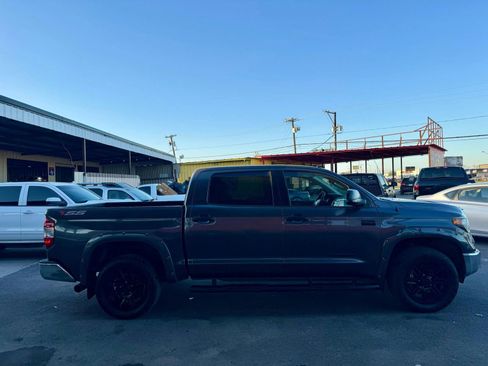 Used 2019 Toyota Tundra SR5 w/ SR5 Upgrade Package AWD/4WD image 10