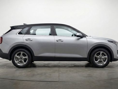 Used 2025 Kia K4 LXS image 11