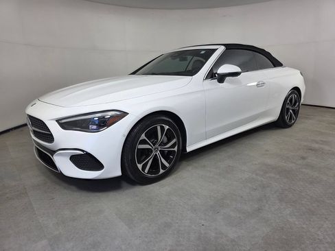 Certified 2025 Mercedes-Benz CLE 300 4MATIC Cabriolet image 9