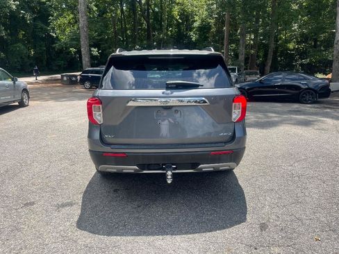 Used 2021 Ford Explorer XLT w/ Equipment Group 202A AWD/4WD image 9