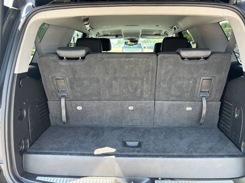 Used 2019 Chevrolet Tahoe LT AWD/4WD image 16