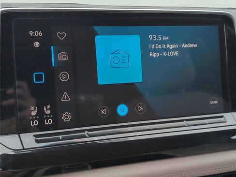 Used 2026 Volkswagen Atlas SE FWD image 15