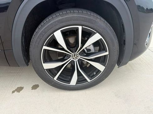 Used 2024 Volkswagen Atlas SEL Premium R-Line AWD/4WD image 34