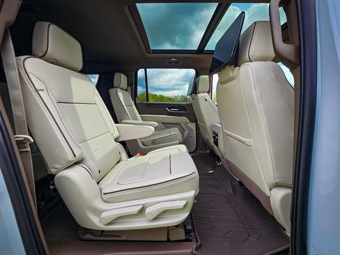New 2026 GMC Yukon XL Denali w/ Denali Reserve Package AWD/4WD image 47