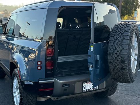 Used 2021 Land Rover Defender 90 X-Dynamic S image 12