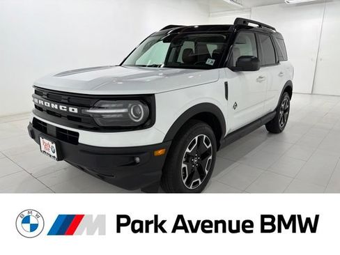 Used 2023 Ford Bronco Sport Outer Banks w/ Tech Package AWD/4WD image 1
