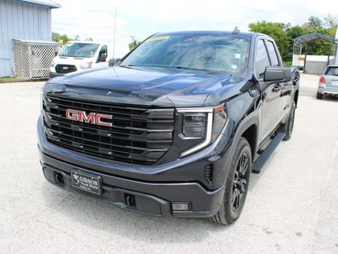 Used 2022 GMC Sierra 1500 Elevation RWD image 3