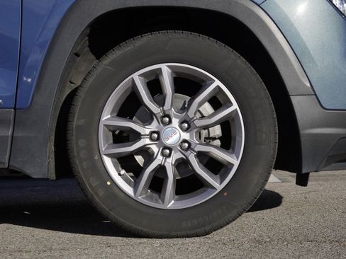 Used 2024 GMC Terrain SLT image 7