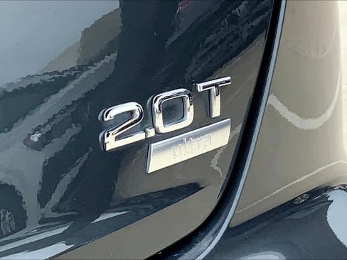 Used 2018 Audi A4 2.0T Ultra Premium w/ Convenience Package image 9