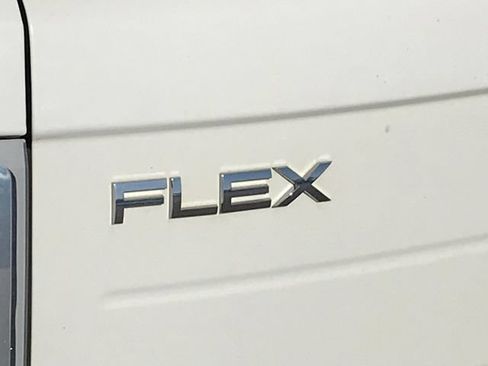 Used 2011 Ford Flex SE FWD image 7