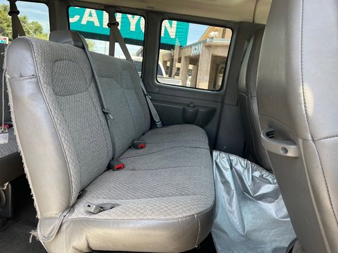 Used 2017 Chevrolet Express 3500 LT w/ LT Preferred Equipment Group RWD image 26