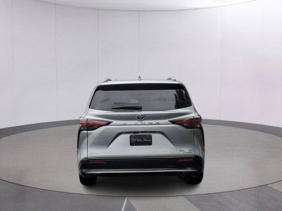 Used 2021 Toyota Sienna Platinum