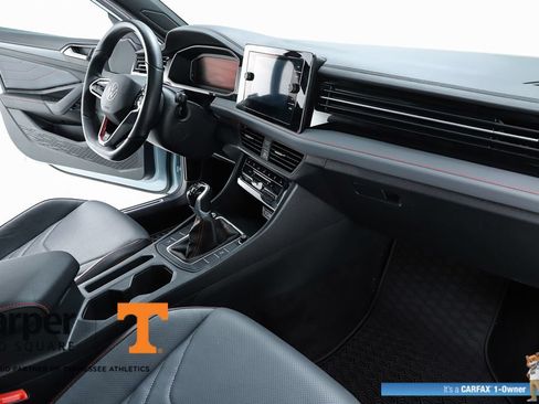 Used 2025 Volkswagen Jetta GLI Autobahn FWD image 32