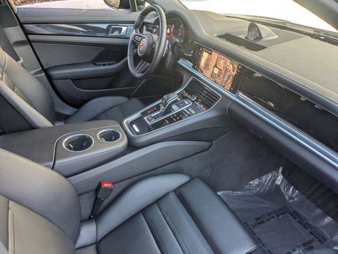 Used 2023 Porsche Panamera image 26