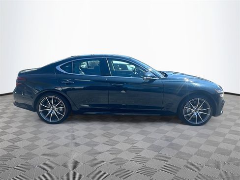 Used 2025 Genesis G70 2.5T image 5