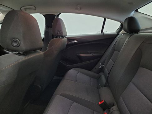 Used 2018 Chevrolet Cruze LS image 18