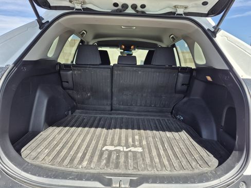 Certified 2021 Toyota RAV4 LE AWD/4WD image 20
