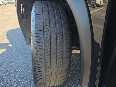 Used 2023 Nissan Rogue SV w/ SV Premium B Package image 30