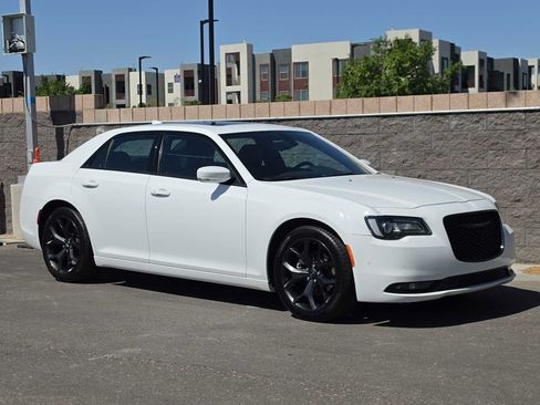 Used 2023 Chrysler 300 S RWD image 3