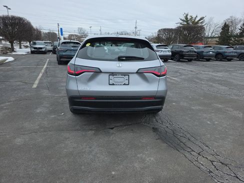 Certified 2023 Honda HR-V LX image 6